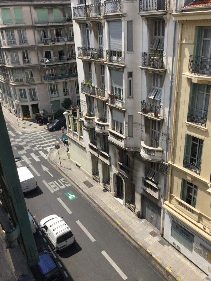 Meubles Inice Bagian luar foto